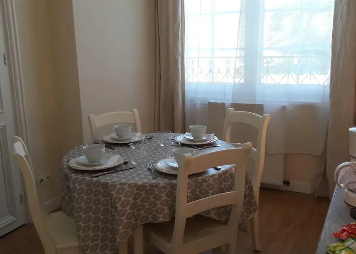 Chateau D'humieres *